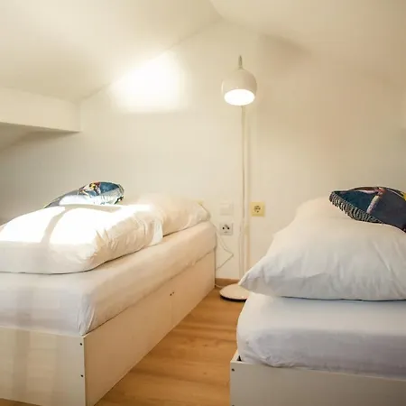 Location! & Center 4 Appartement *