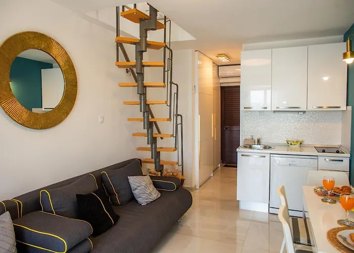 Apartment Location! & Center 4 Bol