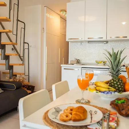 Apartment Location! & Center 4 *