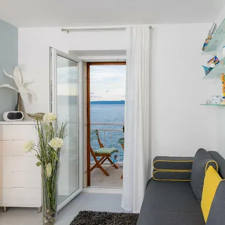 Apartman Location! & Center 4